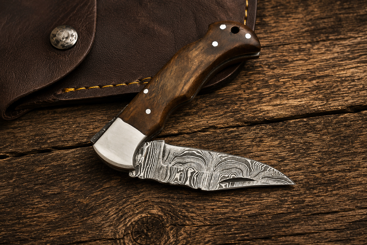 Handcraft Damascus Steel Pocket Knife